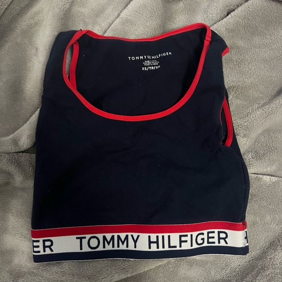 Bundle of sports bras - Picture 6 of 7